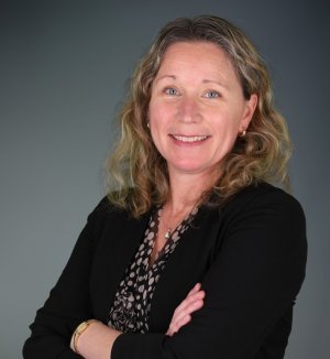 Melanie Travers