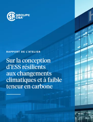 Couverture du rapport avec un bâtiment en arrière-plan et un filtre bleu